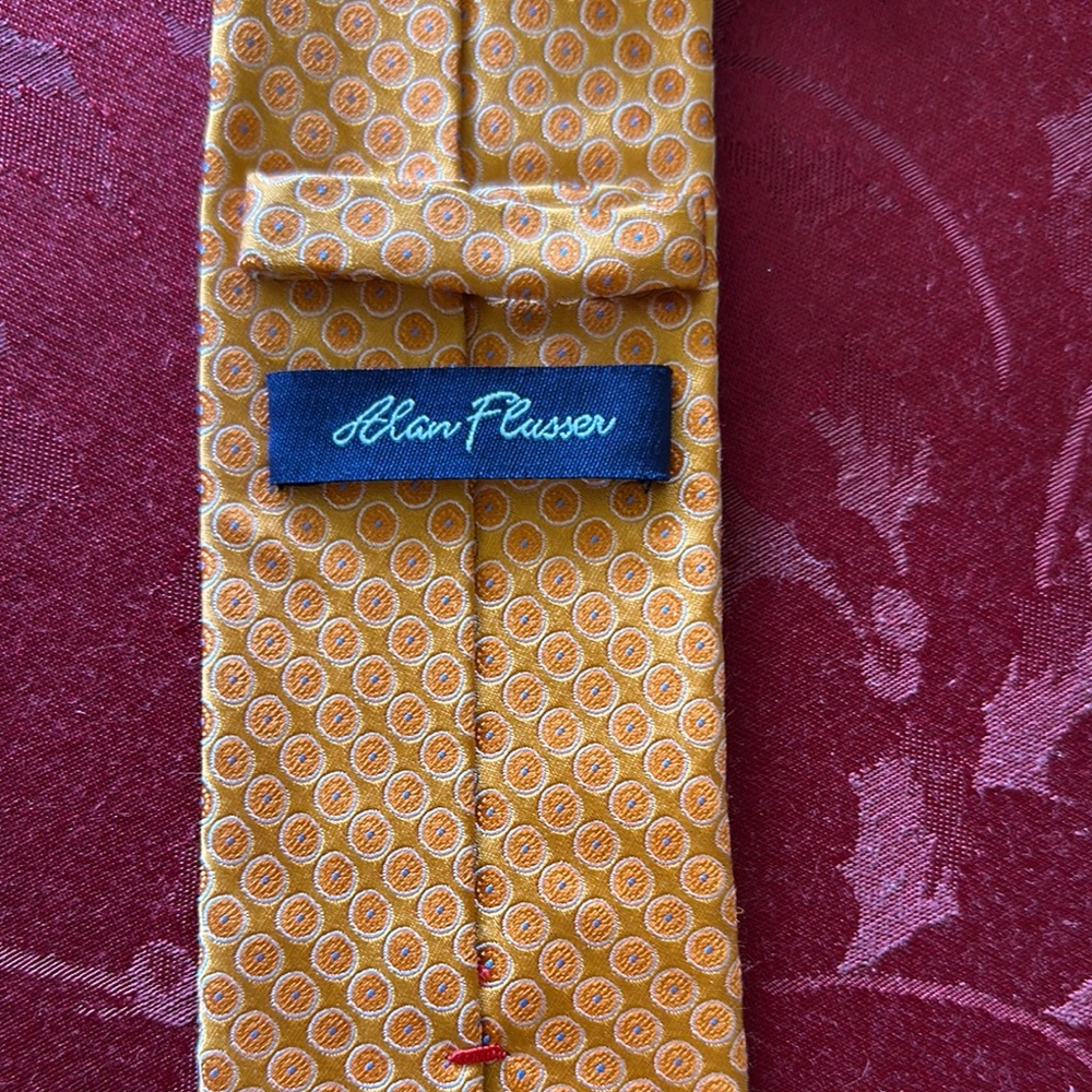Alan Flusser Gold Geometric Tie 100% Silk